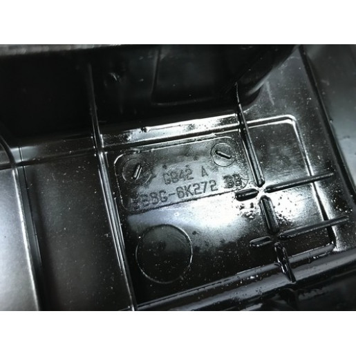 Крышка клапанная Volvo 1.8 16V 2004-2012 30758079